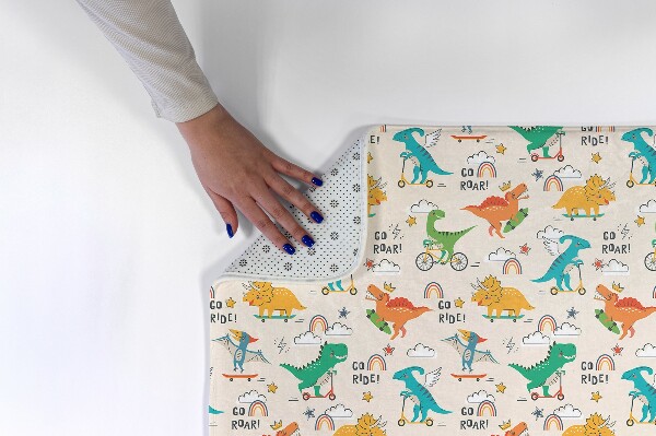 Alfombra infantil Dinosaurios sobre vehículos