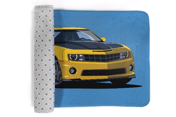 Alfombra infantil Coche deportivo amarillo sobre fondo azul