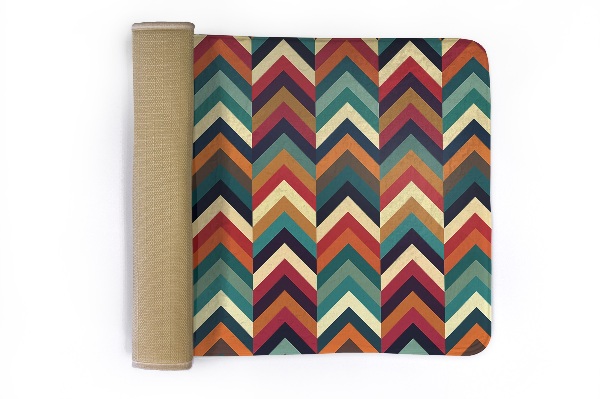 Alfombra antideslizante Zigzag de colores en estilo chevron