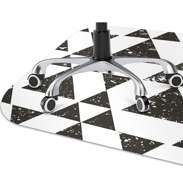 Alfombra silla ordenador Triángulos en blanco y negro
