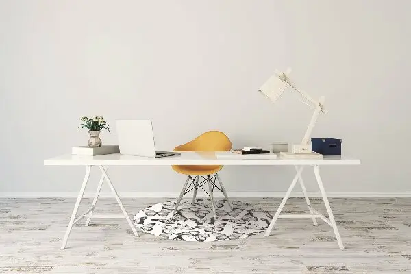 Alfombra silla ordenador Mariposa en blanco y negro