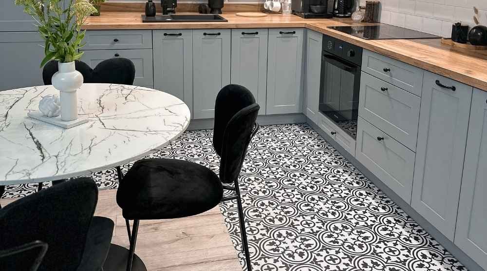 cómo cubrir azulejos viejos